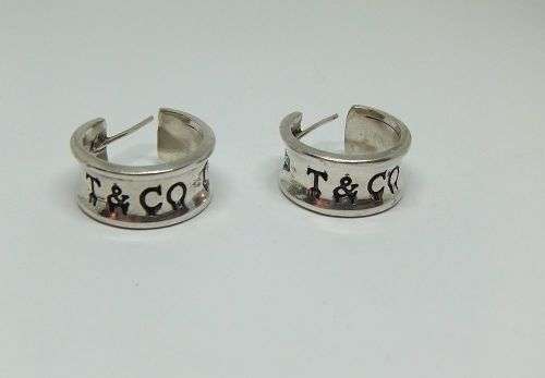 WOW !! A STYLISH PAIR OF SOLID STERLING SILVER T & CO EARRINGS - FULLY TESTED - FREE COMBINING !!