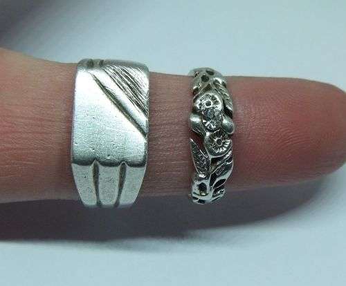 R1 START !! FOR HIM & HER !! A LOVELY FACETED STONE SET RING PLUS A WEDDING BAND !! BID FOR BOTH !!