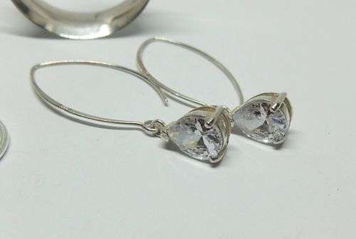 OH YEAH !! A JOBLOT OF 5 STERLING SILVER PAIRS OF EARRINGS IN GREAT CONDITION !! SEE PICS !! WOW !!