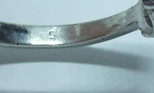 R1 START !! AN EXTREMELY CUTE SOLID STERLING SILVER `HELLO KITTY` MOTIF RING !! FREE COMBINING !!