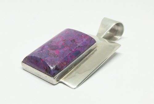 A BIG HEAVY GORGEOUS SOLID STERLING SILVER DESIGNER MADE PENDANT SET WITH A `MAGICAL` GEMSTONE !!