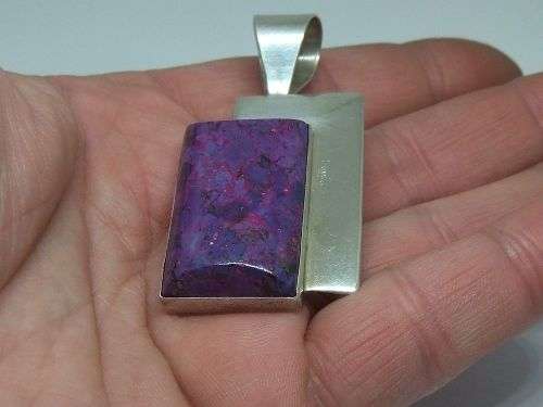 A BIG HEAVY GORGEOUS SOLID STERLING SILVER DESIGNER MADE PENDANT SET WITH A `MAGICAL` GEMSTONE !!