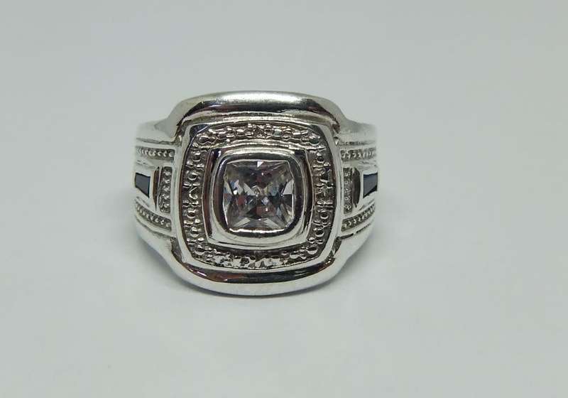 R1 START !! AN AWESOME QUALITY SOLID STERLING SILVER RING SET WITH FACETED STONES !! FREE COMBINING