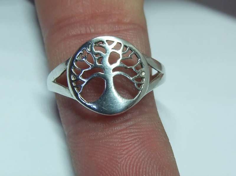 R1 START !! A CHARMING SOLID STERLING SILVER TREE OF LIFE MOTIF RING !! FREE COMBINING !!