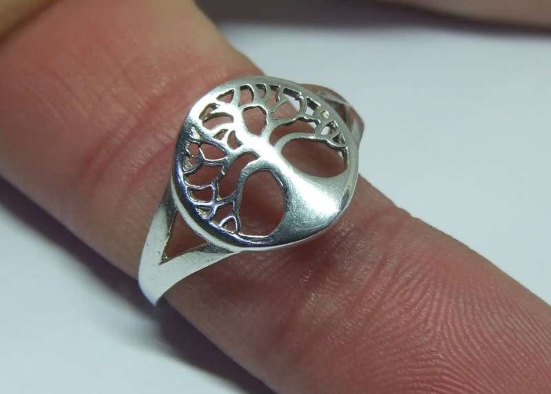 R1 START !! A CHARMING SOLID STERLING SILVER TREE OF LIFE MOTIF RING !! FREE COMBINING !!