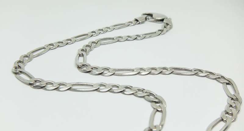 R1 START !! A FABULOUS SOLID STERLING SILVER FIGARO LINK NECKLACE WITH AN OVERSIZED CLASP !! COOL !!