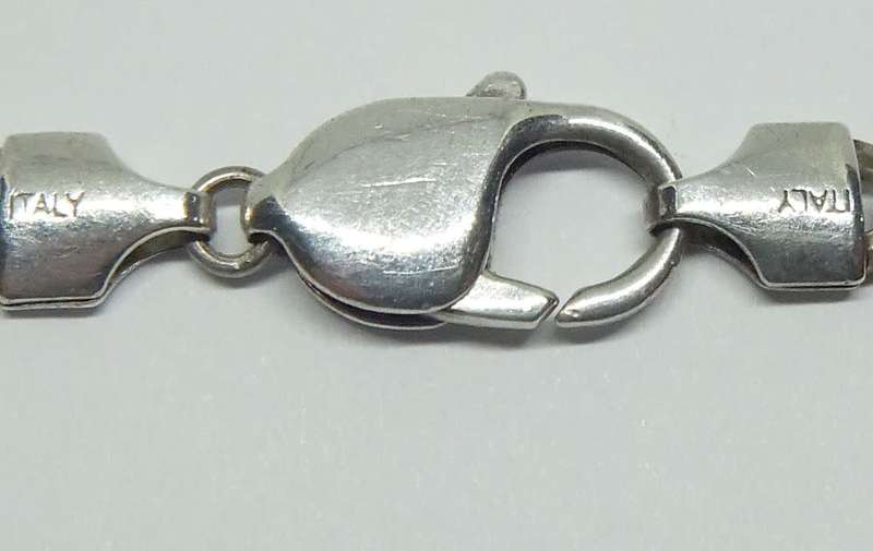 R1 START !! A FABULOUS SOLID STERLING SILVER FIGARO LINK NECKLACE WITH AN OVERSIZED CLASP !! COOL !!