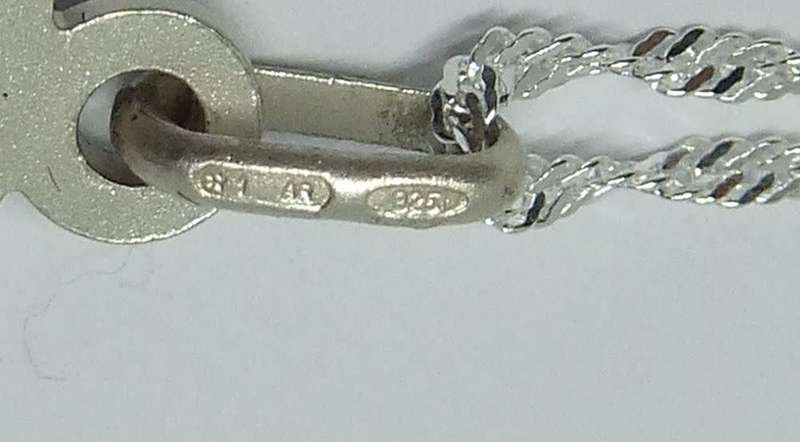 AS NEW !! A DETAILED SOLID STERLING SILVER ST CHRISTOPHER PENDANT PLUS A STERLING SILVER NECKLACE !!