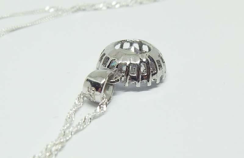 R1 START !! A 40 CM STERLING SILVER NECKLACE & STERLING SILVER FACETED CZ PENDANT - FREE COMBINING