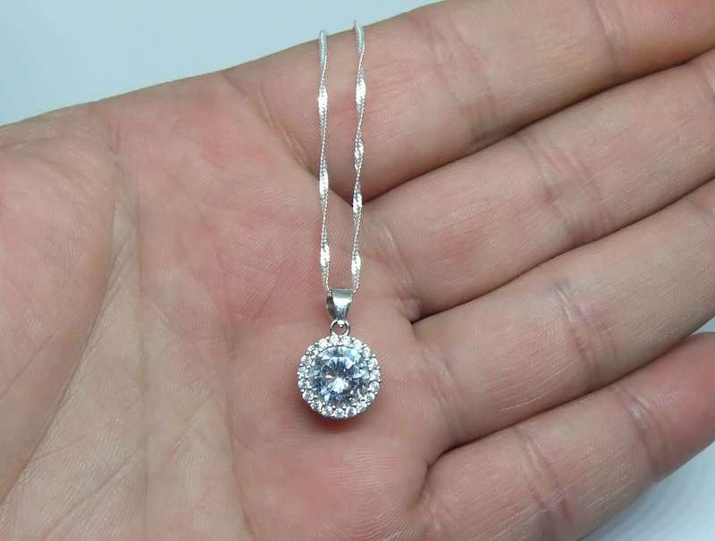 R1 START !! A 40 CM STERLING SILVER NECKLACE & STERLING SILVER FACETED CZ PENDANT - FREE COMBINING