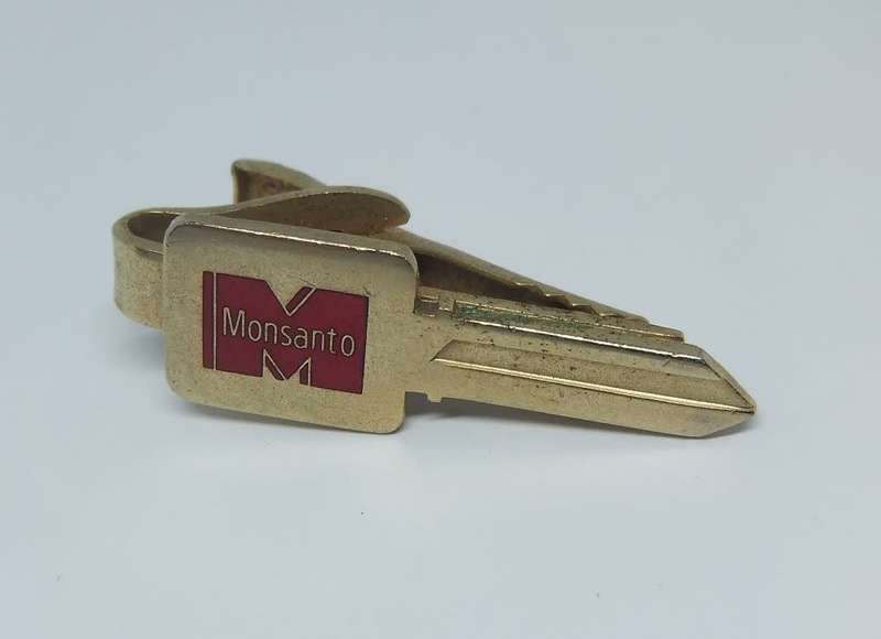 VINTAGE TIE PIN - MONSANTO ADVERTISING