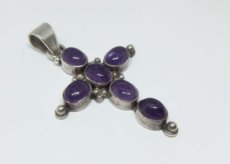 WOW !! A STUNNING SOLID STERLING SILVER CROSS PENDANT SET WITH CABOCHON AMETHYSTS !! LOOK !!