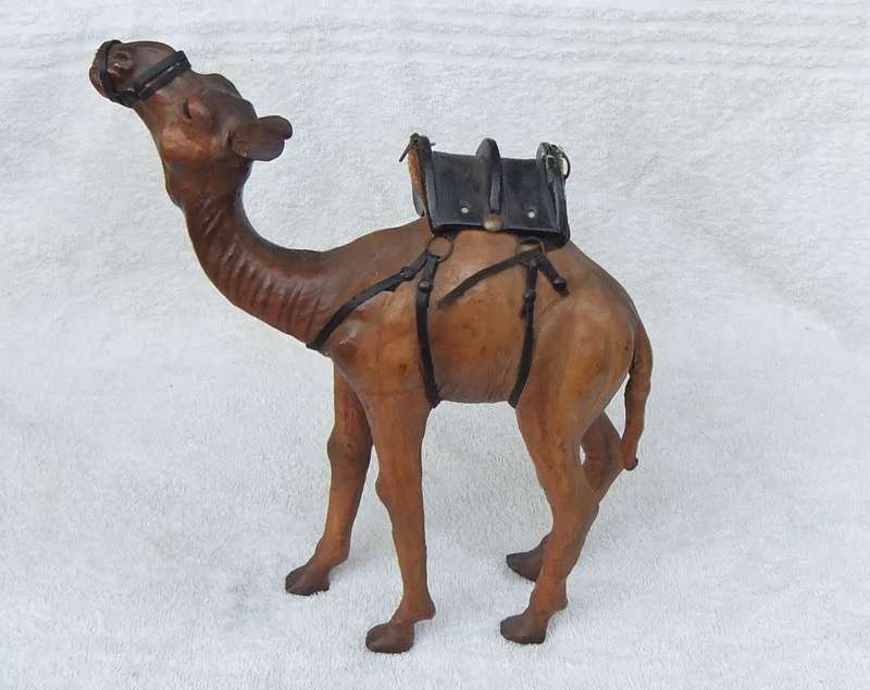 UNUSUAL SIZE !! A TALL HANDMADE VINTAGE LEATHER CLAD CAMEL ORNAMENT WITH LOADS OF DETAIL !!