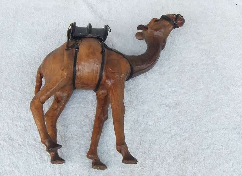 UNUSUAL SIZE !! A TALL HANDMADE VINTAGE LEATHER CLAD CAMEL ORNAMENT WITH LOADS OF DETAIL !!