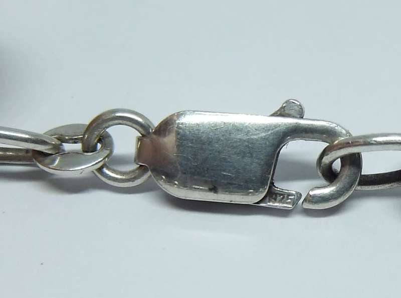A SUPERB AND STRONG SOLID STERLING SILVER ROUND LINK NECKLACE WITH A QUALITY CLASP !! MUST HAVE !!