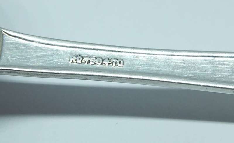 TOP CLASS !! A 1956 HALLMARKED SOLID STERLING SILVER PATE KNIFE BY A.S.P.CO OF SHEFFIELD ENGLAND !!