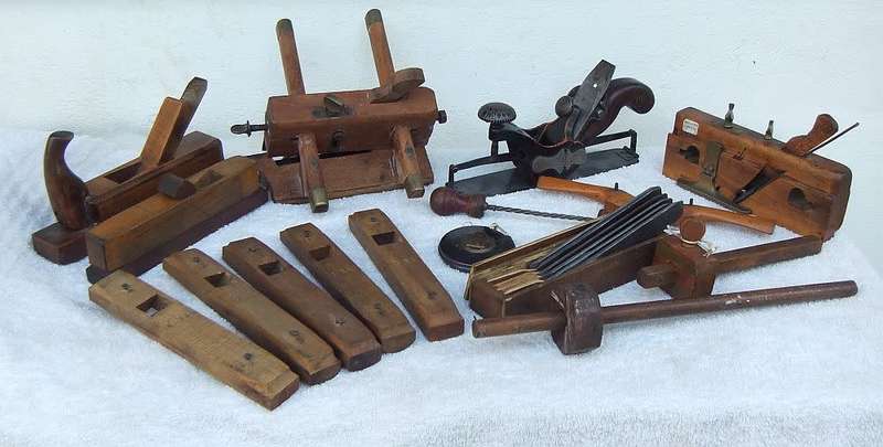 A COLLECTION OF RARE ANTIQUE AND VINTAGE WOODWORKING TOOLS