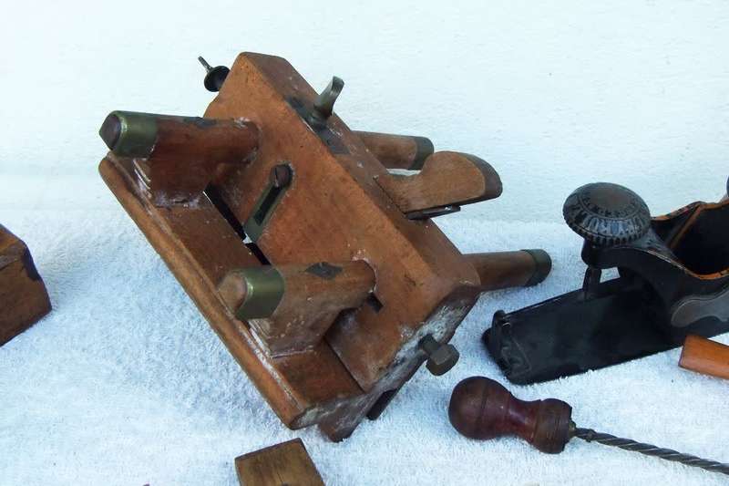 A COLLECTION OF RARE ANTIQUE AND VINTAGE WOODWORKING TOOLS