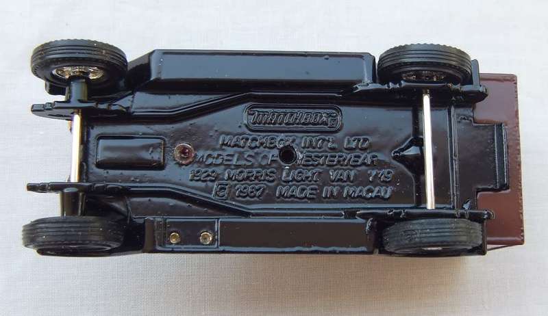 A VINTAGE DIE CAST METAL MODEL OF THE 1929 MORRIS COWLEY VAN BY MATCHBOX MODELS OF YESTERYEAR