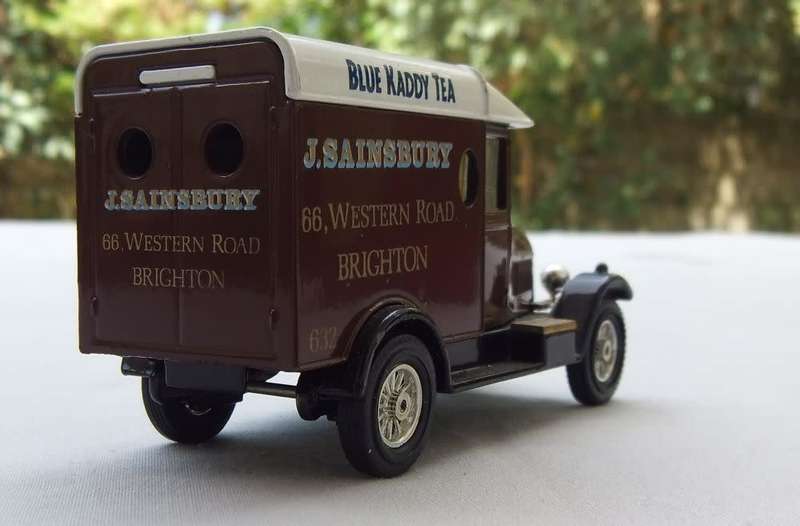 A VINTAGE DIE CAST METAL MODEL OF THE 1929 MORRIS COWLEY VAN BY MATCHBOX MODELS OF YESTERYEAR