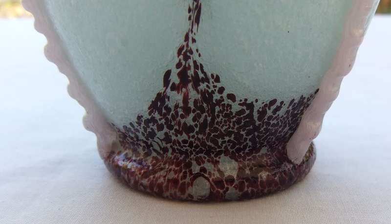 AN UNUSUAL AND BEAUTIFUL OLD GLASS VASE WITH PINK SWIRLS DETAIL AND A VICTORIAN LOOK !! MUST SEE !!