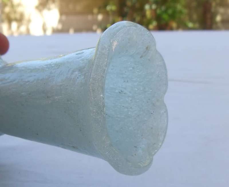 AN UNUSUAL AND BEAUTIFUL OLD GLASS VASE WITH PINK SWIRLS DETAIL AND A VICTORIAN LOOK !! MUST SEE !!