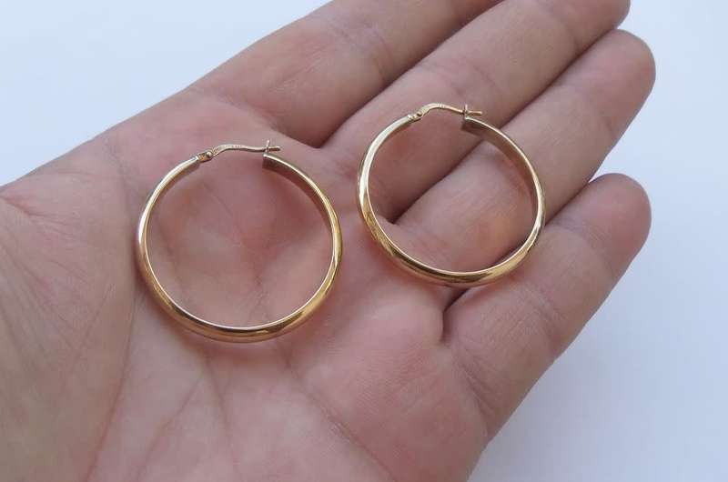 A LARGE SUPERB QUALITY GOLD PLATED STERLING SILVER PAIR OF HINGED CLIP HOOP EARRINGS !! MUST HAVE !!