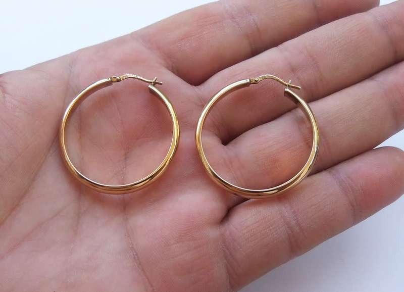 A LARGE SUPERB QUALITY GOLD PLATED STERLING SILVER PAIR OF HINGED CLIP HOOP EARRINGS !! MUST HAVE !!