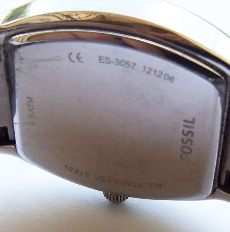 AN AWESOME QUALITY GENUINE FOSSIL LADIES WATCH IN EXCELLENT WORKING CONDITION !! NEW BATTERY !!