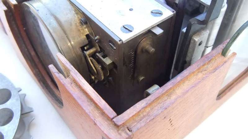 RARE FIND !! AN ANTIQUE PIGEON CLOCK BY HENRY MARTENS & COMPANY MADE IN BELGIUM CIRCA 1920 !! WOW !