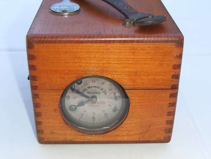 RARE FIND !! AN ANTIQUE PIGEON CLOCK BY HENRY MARTENS & COMPANY MADE IN BELGIUM CIRCA 1920 !! WOW !