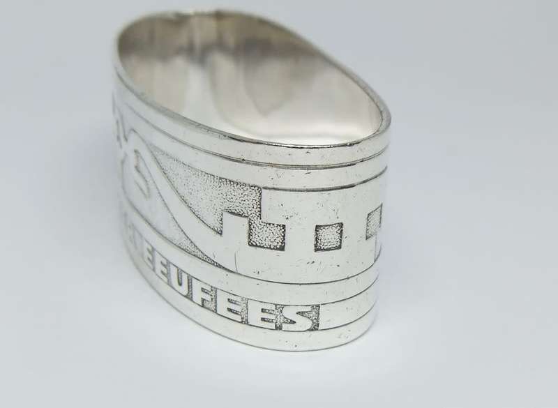 Prysloos !! A vintage solid sterling silver napkin ring commemorating the Great Trek !! Voortrekkers