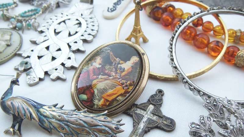 A joblot of vintage jewelry items , accessories and spare parts