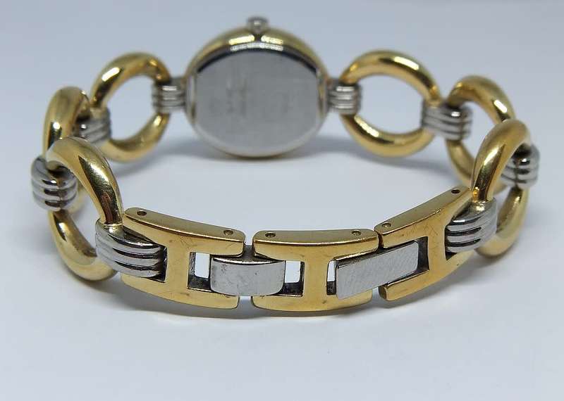 A classy ladies Facet wristwatch in excellent condition - Brand new battery - Working 100%