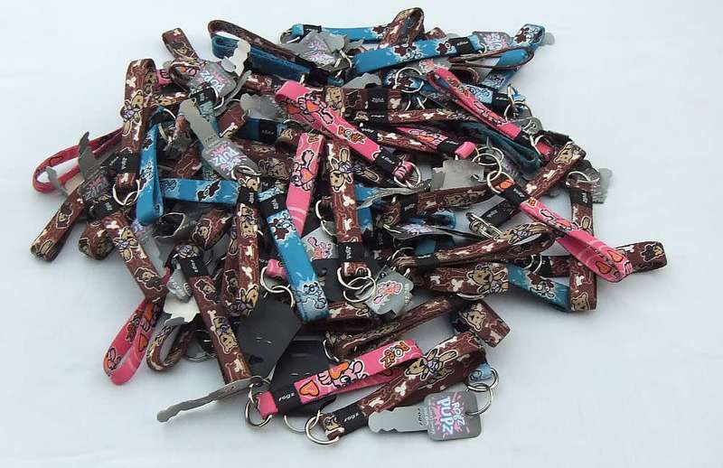 60 On auction !! New old stock !! 60 Rogz Pupz puppy motif keyrings - bid per keyring to take all