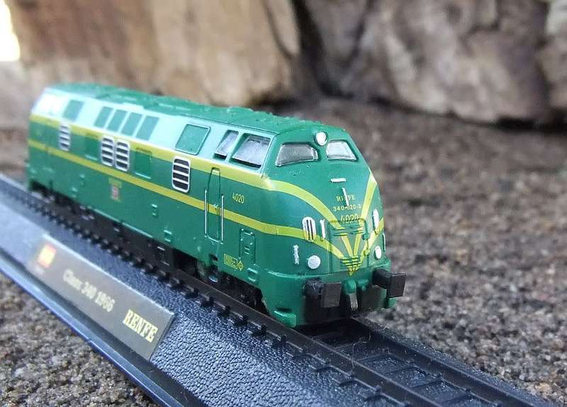 A highly detailed model of the 1966 Class 340 locomotive ( Spain )