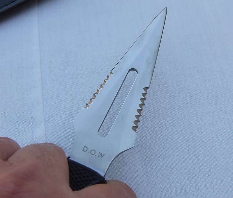 A totally cool D.O.W fist or push dagger - sharp - with sheath / pouch - hardly used
