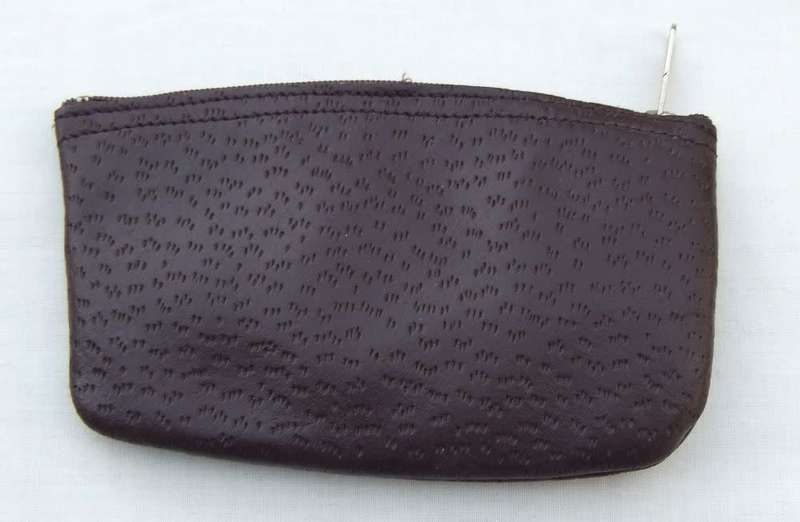 Never used !! A vintage genuine leather tobacco pouch / coin purse - New old stock