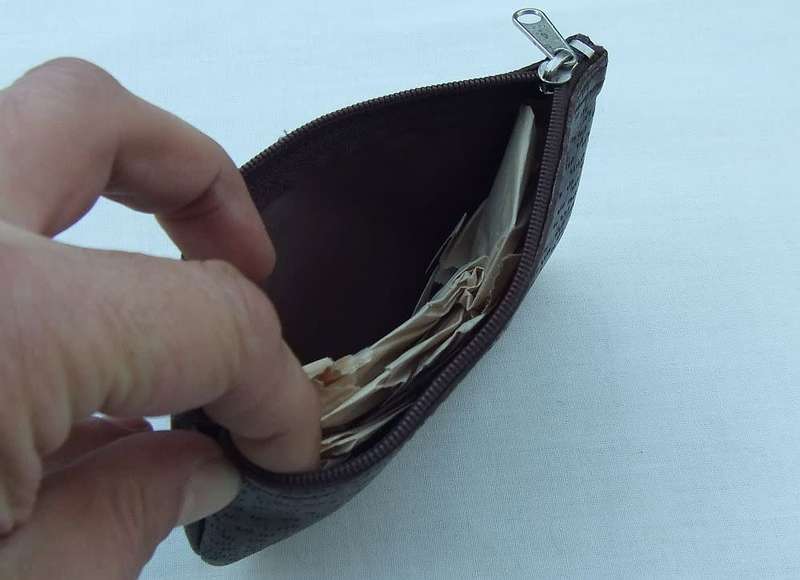 Never used !! A vintage genuine leather tobacco pouch / coin purse - New old stock