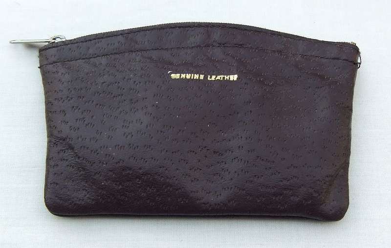 Never used !! A vintage genuine leather tobacco pouch / coin purse - New old stock