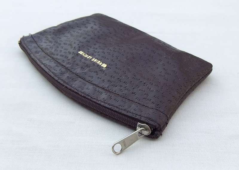 Never used !! A vintage genuine leather tobacco pouch / coin purse - New old stock