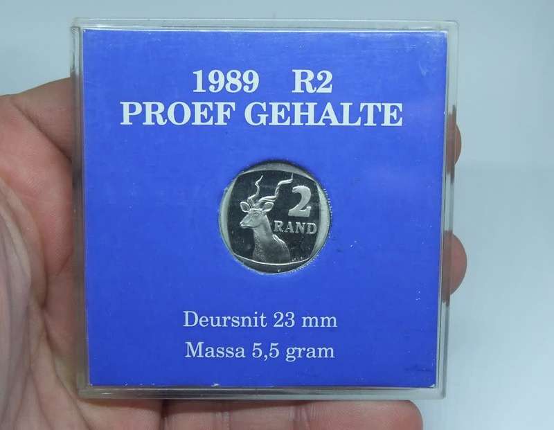 R50 SALE !! AN ENCAPSULATED 1989 PROOF QUALITY SOUTH AFRICAN R2 COIN