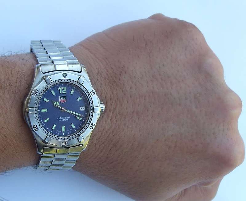 100% ORIGINAL TAG HEUER PROFESSIONAL 2000 MENS SWISS MADE WRISTWATCH IN EXCELLENT CONDITION