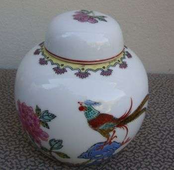 CHINESE GINGER JAR - POSTAGE R40