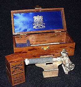 The Rolls Royce of Vintage razors - Wilkinson Sword in a wooden latch box