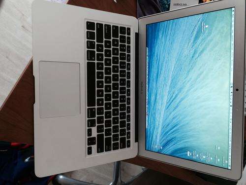 MacBook Air Core i7 2ghz, 8GB Ram, 256GB SSD 13"