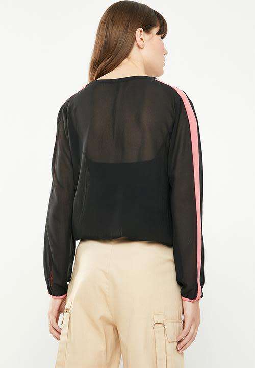 BEAUTIFUL BLACK BLOUSE - SIZE 32