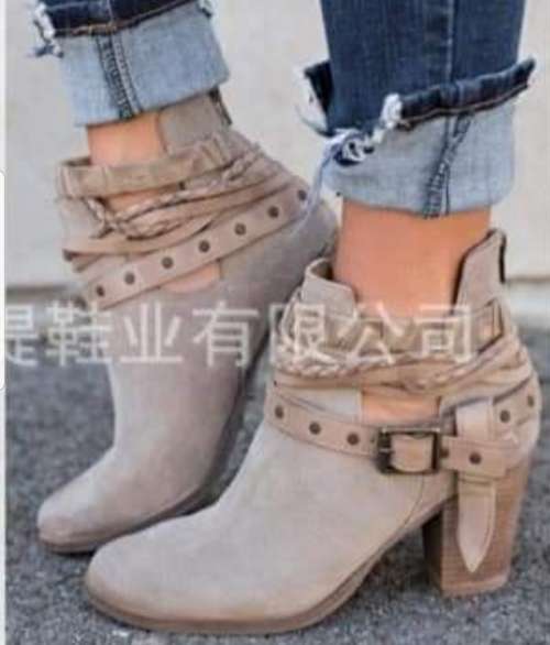 SALE!!! GORGEOUS ANKLE BOOTS - SIZE 5