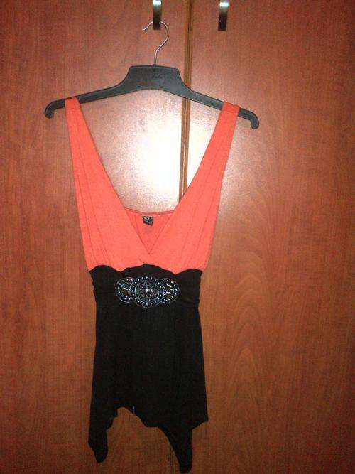 STUNNING ORANGE & BLACK TOP SIZE LARGE - AS NEW NEVER WORN