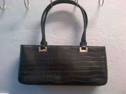 GORGEOUS BLACK HANDBAG